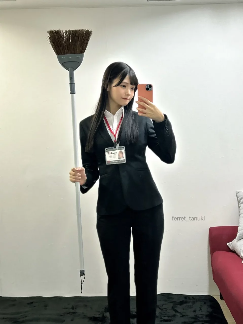 SOD女子社员新人社群爆红！网友敲碗AV出道，本人亲自回应引关注