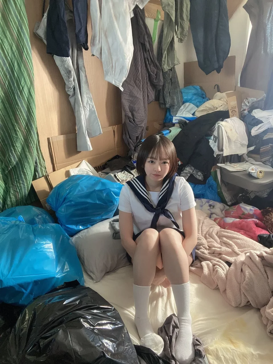 星二代AV女优西元明沙＂本月余额＂公开！超乎想像的财务困境引发粉丝同情