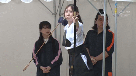 【好评AV番号推荐】老司机大讚女优咲野瑞希弓到身段！作品爆红冲上排行榜冠军