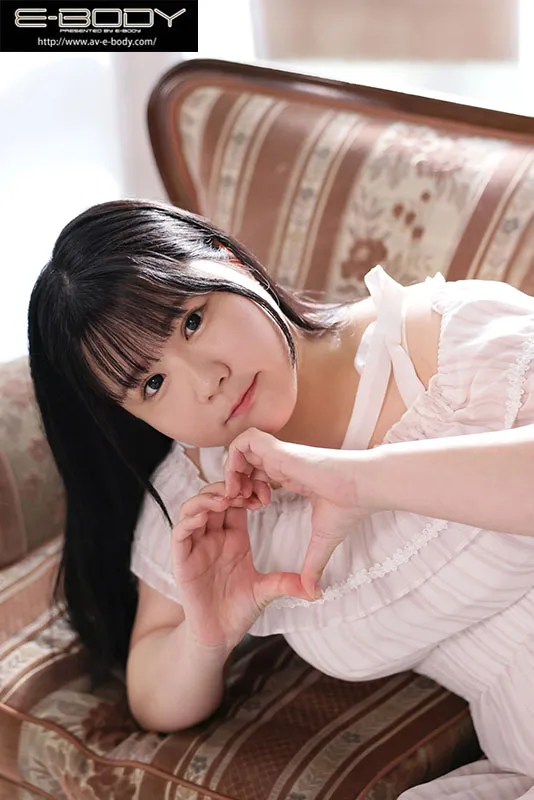 E-BODY专属！11月出道新人AV女优，巨乳运动员＆棉花糖女孩同日登场