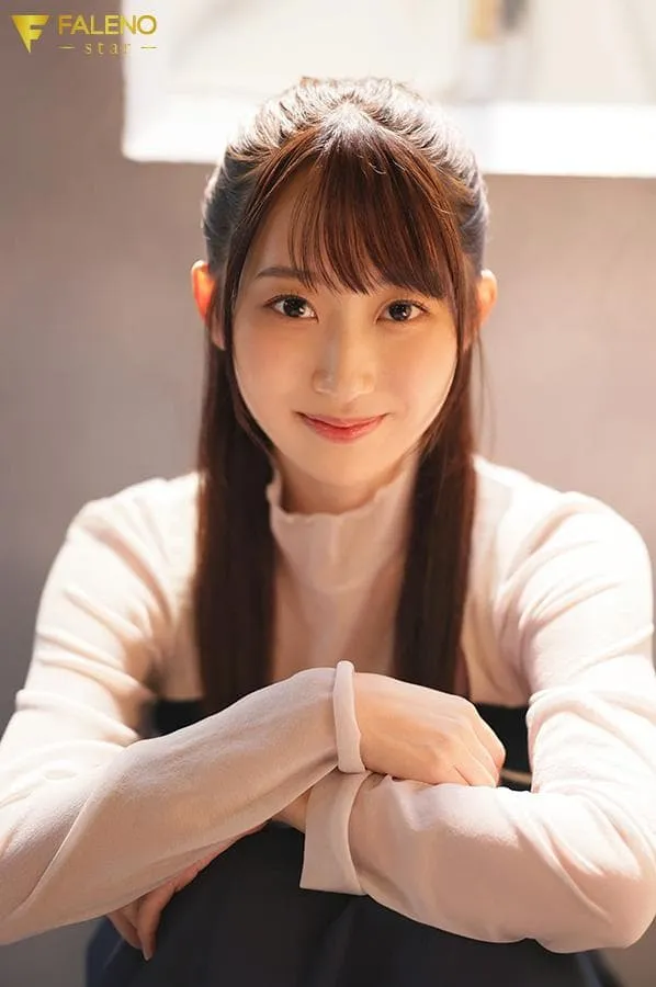 「暗黑版松井玲奈」11月出道新人AV女优山下纱和，拥有偶像级颜值的美巨乳女大生