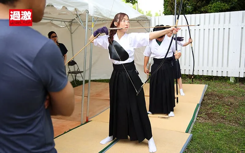【好评AV番号推荐】老司机大讚女优咲野瑞希弓到身段！作品爆红冲上排行榜冠军