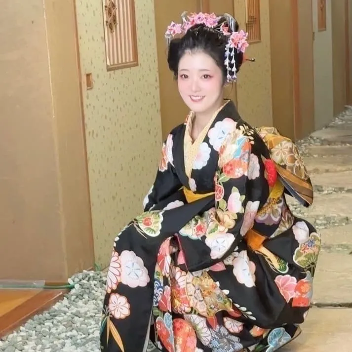 京都舞妓下海拍AV！新人女优贺川佳乃子舞妓身分不是设定，竟然是真的！？