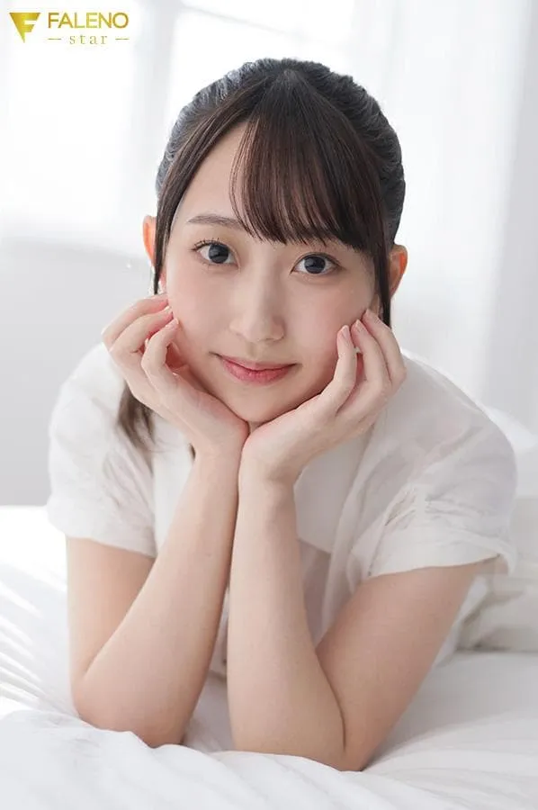 「暗黑版松井玲奈」11月出道新人AV女优山下纱和，拥有偶像级颜值的美巨乳女大生